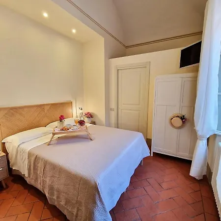 Palazzo Rosselmini 3*