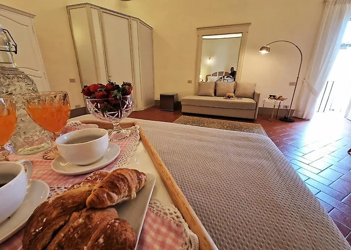 Palazzo Rosselmini 게스트하우스 3*