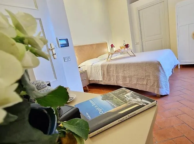 게스트하우스 Palazzo Rosselmini 3*
