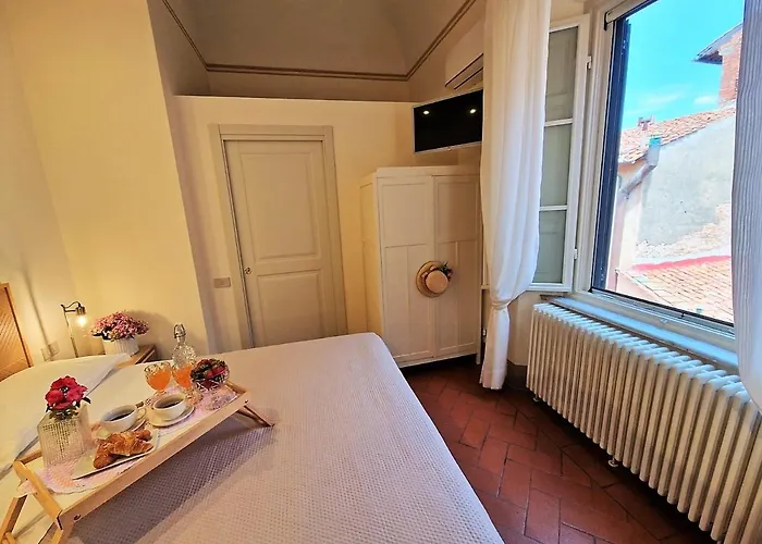 Palazzo Rosselmini 게스트하우스 3*