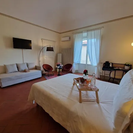 Palazzo Rosselmini 3*